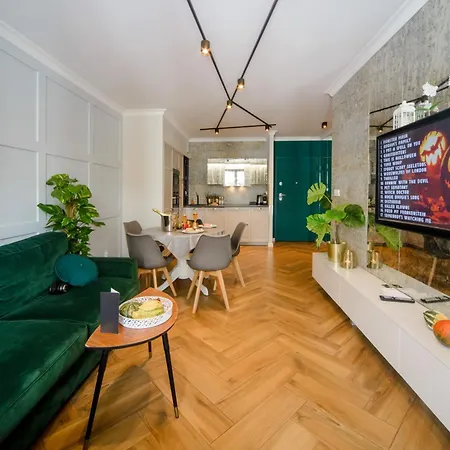Maya's Flats & 34 - Chmielna 73 Apartment *